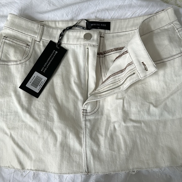 Off white mini Jean skirt from WHITE FOX - Picture 2 of 4